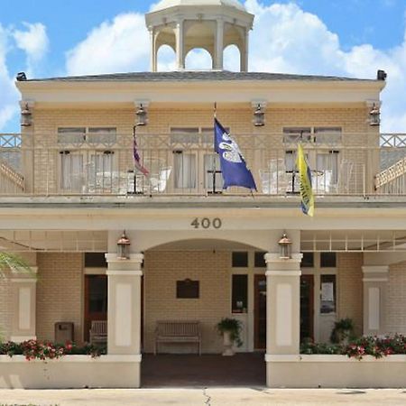 Carmel Inn And Suites Тибодо Екстериор снимка