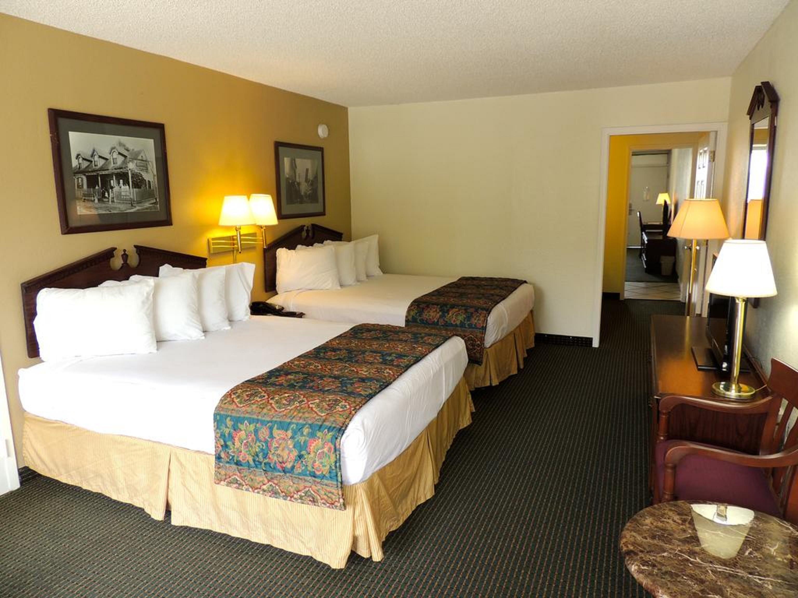 Carmel Inn And Suites Тибодо Екстериор снимка