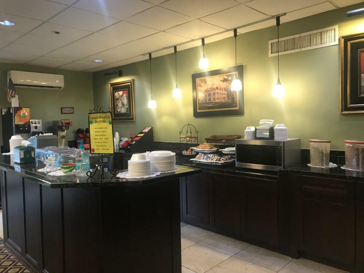 Carmel Inn And Suites Тибодо Екстериор снимка